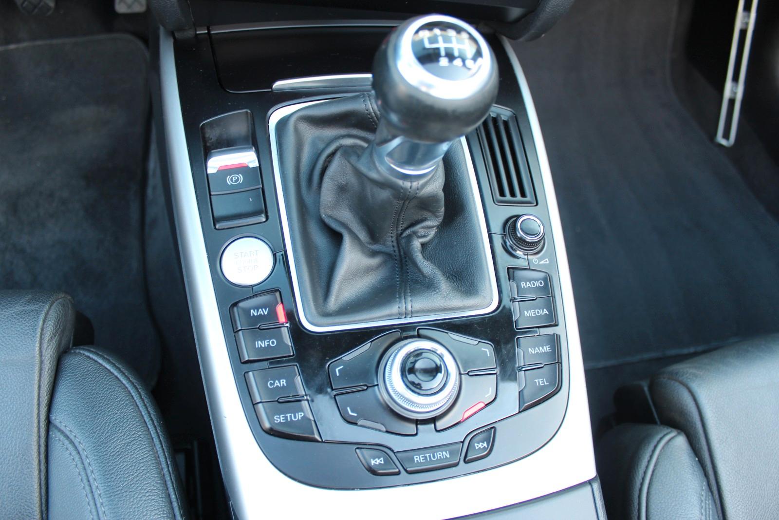 Audi A5 Cabriolet 2.7 TDI V6 190 ch – BVM – 111 000 km – Cuir – Navi – Sièges chauffants