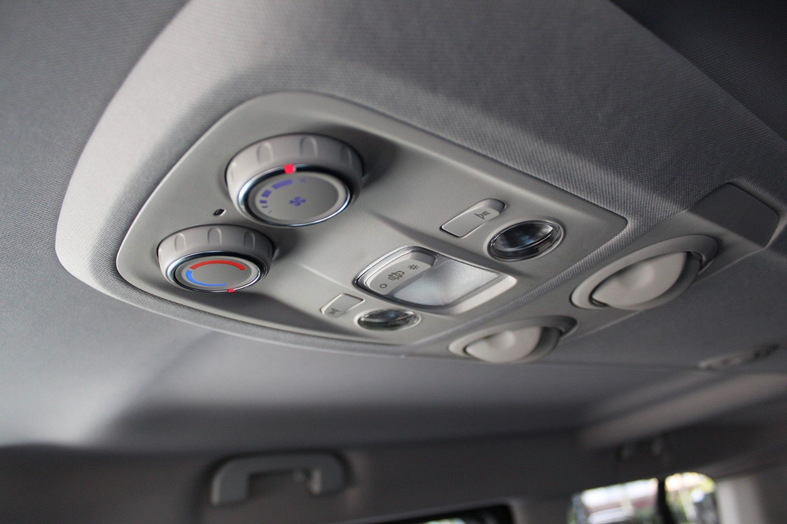 Fahrzeugabbildung Opel Zafira Life L, Automatik, 8 Sitzer, Xenon, AHK