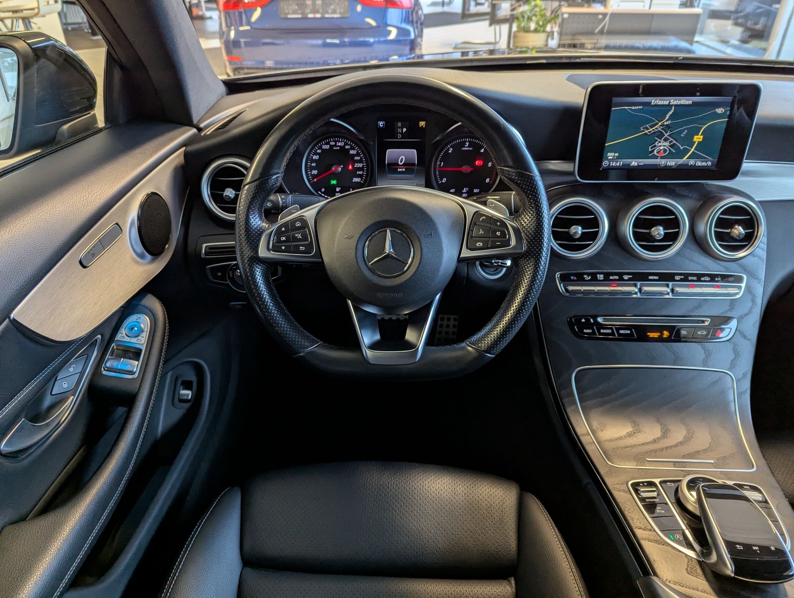 MERCEDES-BENZ C 250 d Coupe AMG-Line LED-ILS Leder Night Cam - Image 17