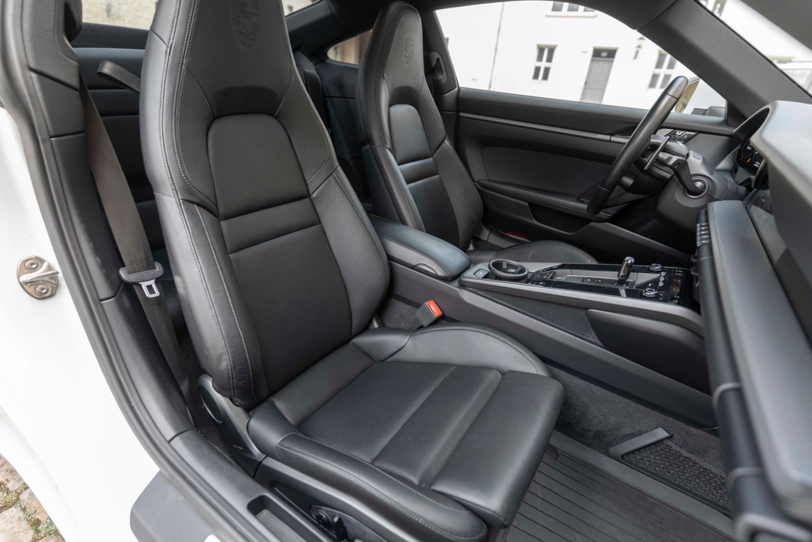 Fahrzeugabbildung Porsche 911 Carrera 992 BOSE SPORT-CHRONO PASM CARPLAY
