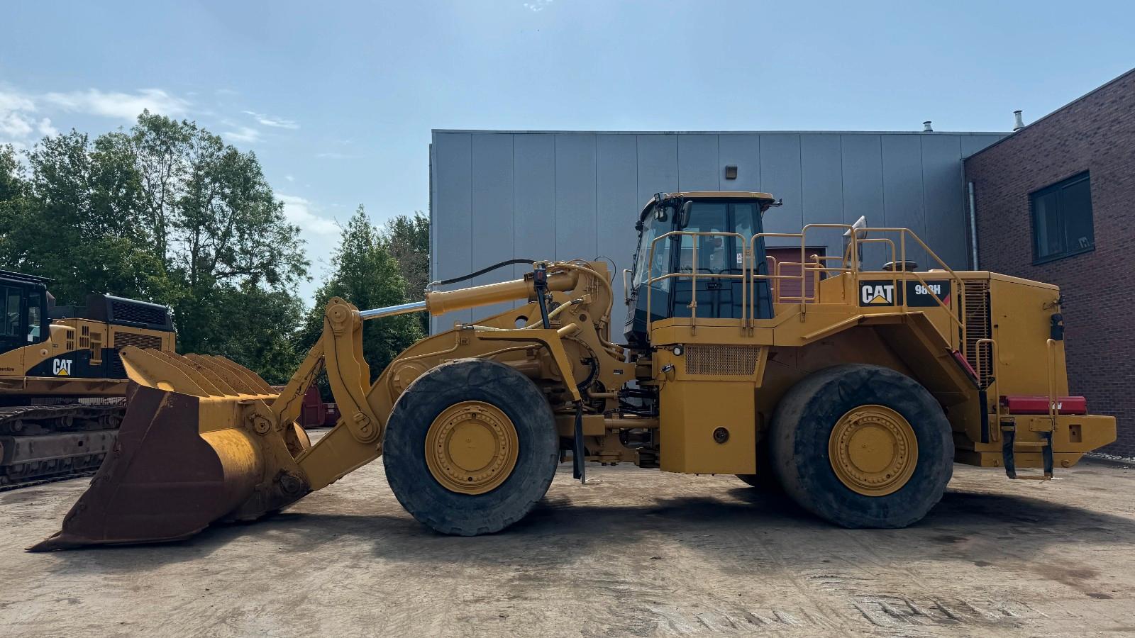 CAT 988H