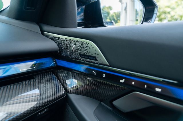 BMW M5 Limousine/ DRIVING PROF. / COMFORT PAKET/ B&W
