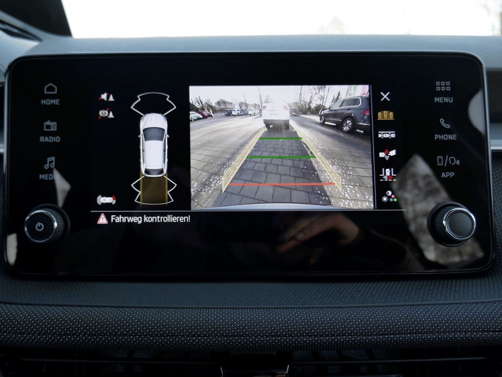 Fahrzeugabbildung SKODA Fabia Selection 1.0 TSI | LED RFK ACC App