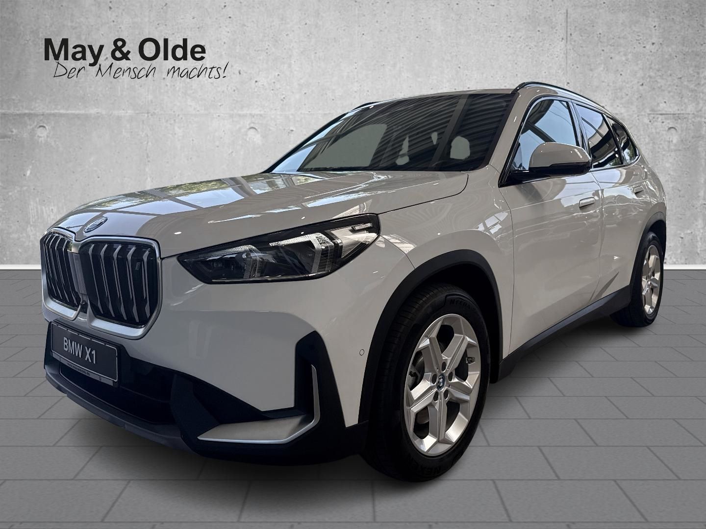 BMW iX1 xDrive 30 HUD AHK-klappbar Navi Digitales Co