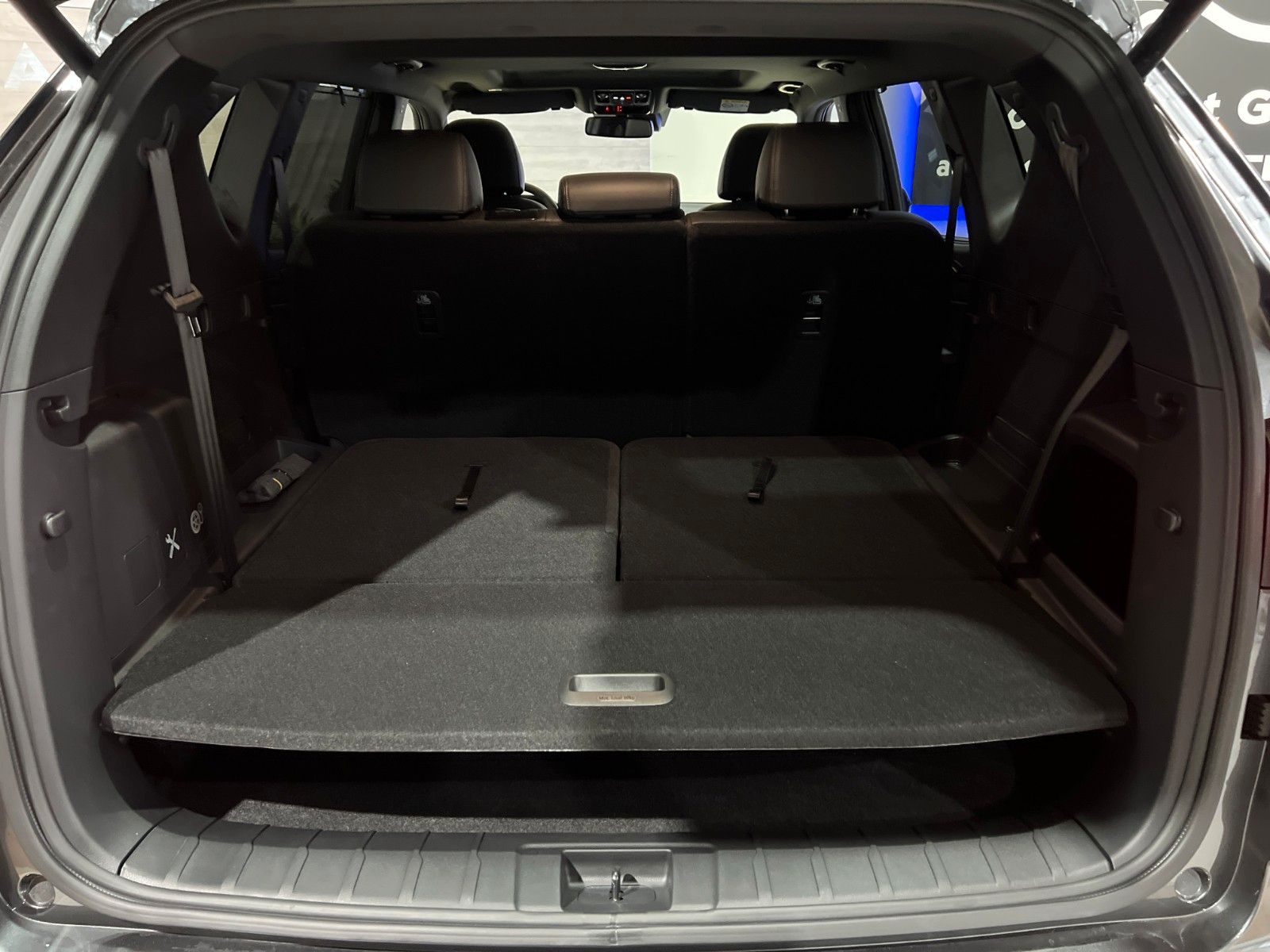 Fahrzeugabbildung Ssangyong KGM REXTON  Titanium Plus 4WD *7 Sitz*360*AHK*