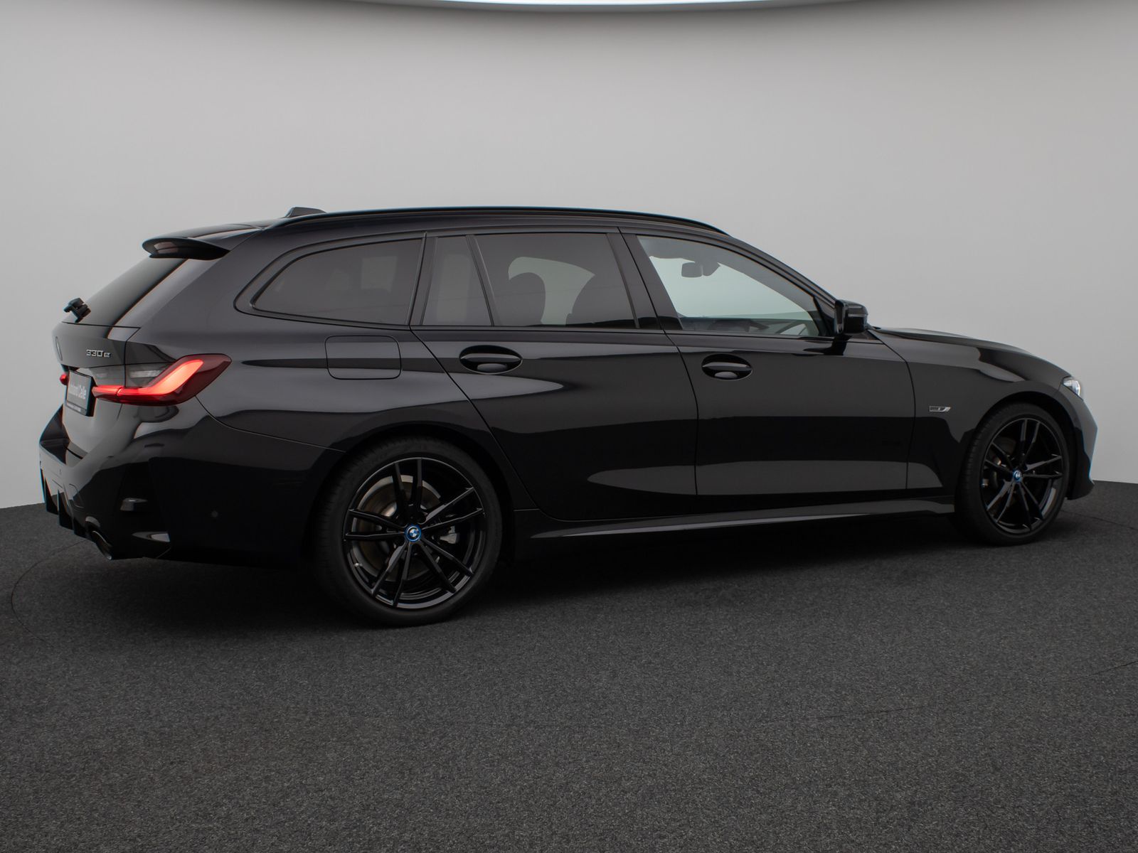 Fahrzeugabbildung BMW 330e M Sport Kamera DAB H/K CockPit+ Stop&Go 19"