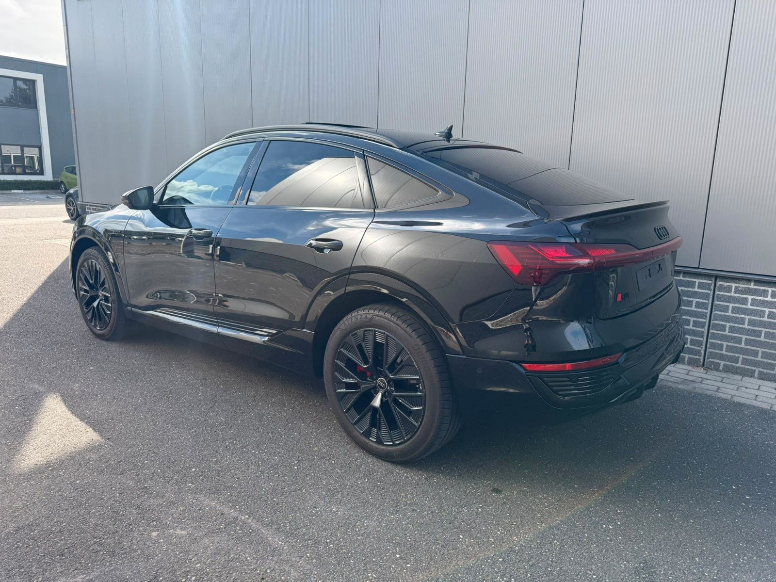 Audi Q8 e-tron 55 q S line Pano Matrix S Sitze 21" imagem 3