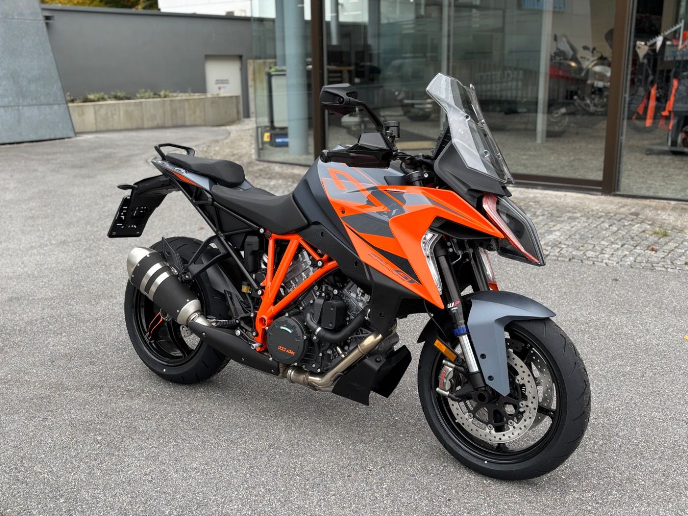 Fahrzeugabbildung KTM 1290 Super Duke GT 0% Finanzierung, 4 J. Garanti