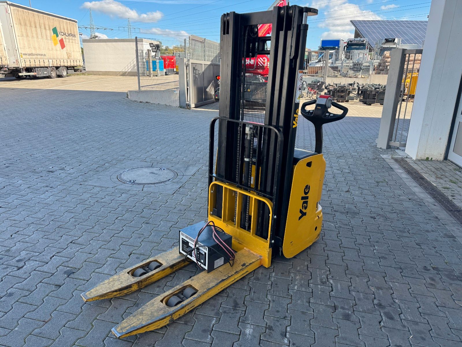 Fahrzeugabbildung Yale MS 12 AC / Triplex: 4m! / nur 180h! / 2014