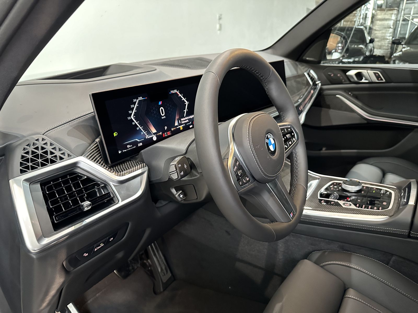 Fahrzeugabbildung BMW X5 xDrive40d 22" M LMR, Sitzheizung vorn+hinten