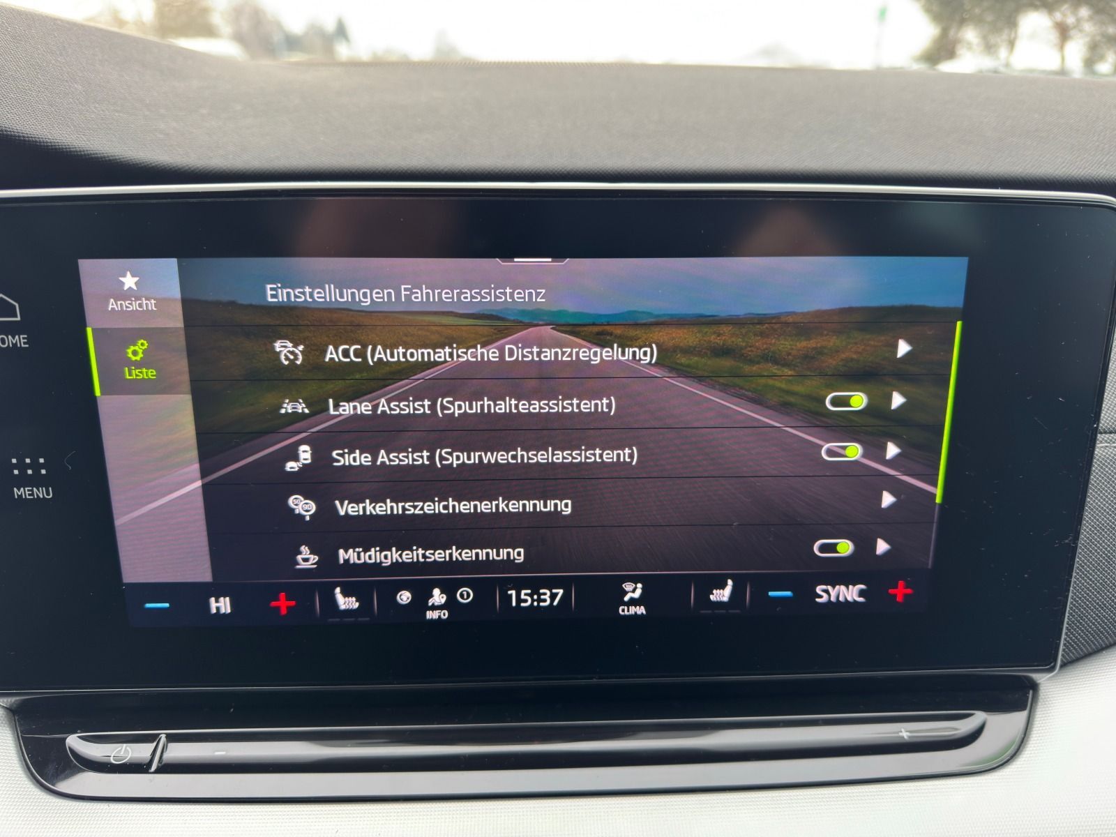 Fahrzeugabbildung SKODA Octavia Combi 2.0 TDI 6-Gang*LED*Head-Up*NAVI*Si