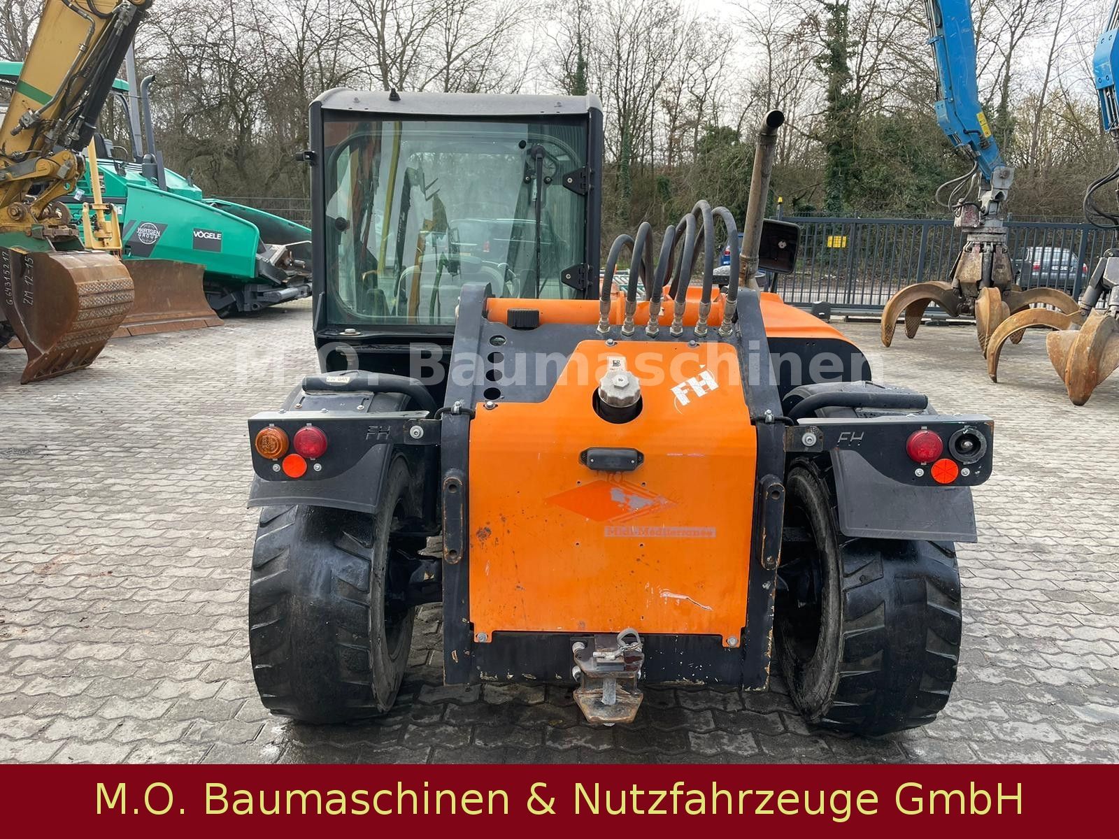 Fahrzeugabbildung Andere FH 625 / SW / 2,5 t / 6m / 4x4x4