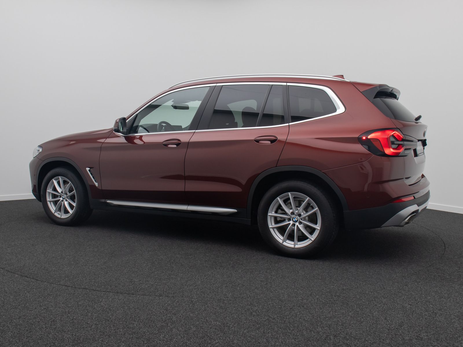 Fahrzeugabbildung BMW X3 xD20i 360°DAB Sport Leder Individual DAB LED