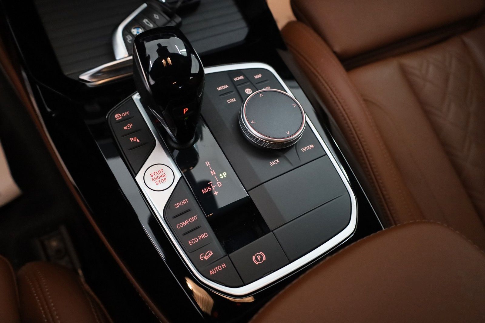 Fahrzeugabbildung BMW X4 xDrive 20 d,Leder,Navi,LED,360Kamera,HUD
