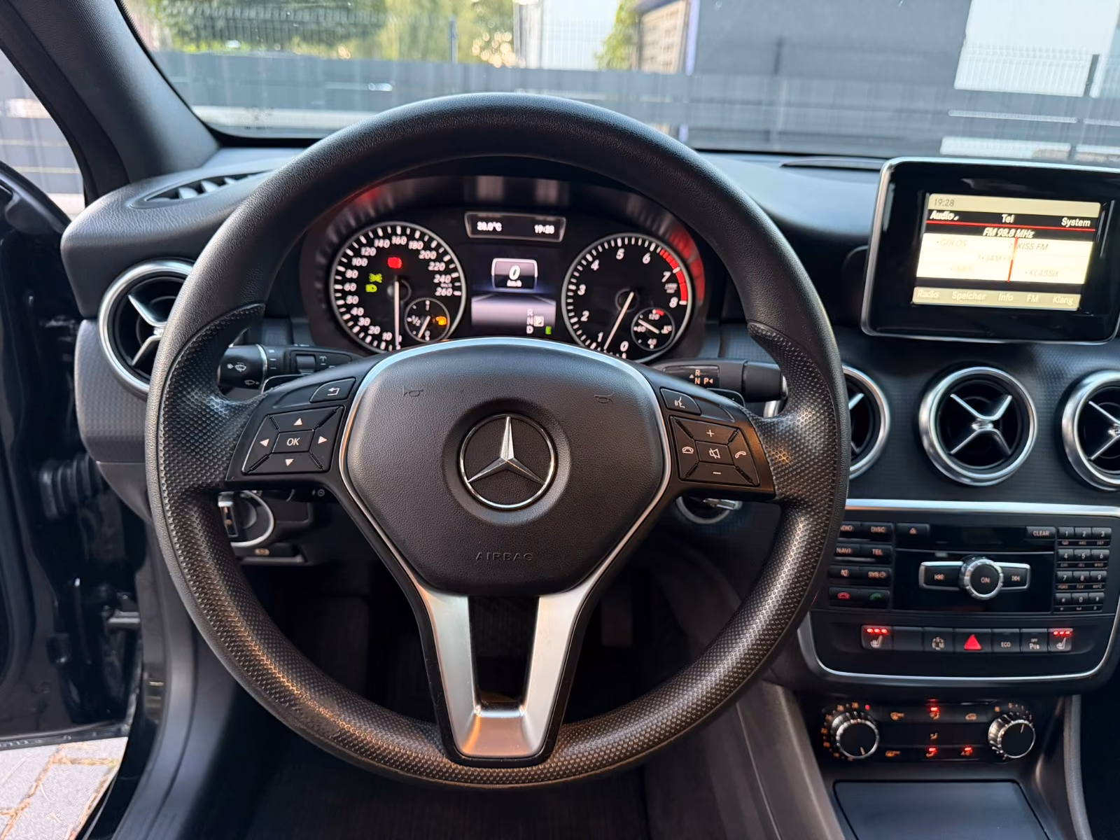 Mercedes-Benz A 180 Style Automatik Xenon Leder BlueEfficiency