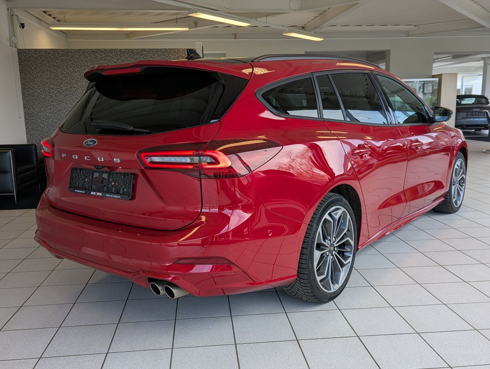 Fahrzeugabbildung Ford Focus 1.0 ST-Line X EB Matrix B&amp;O ACC Kamera 18"