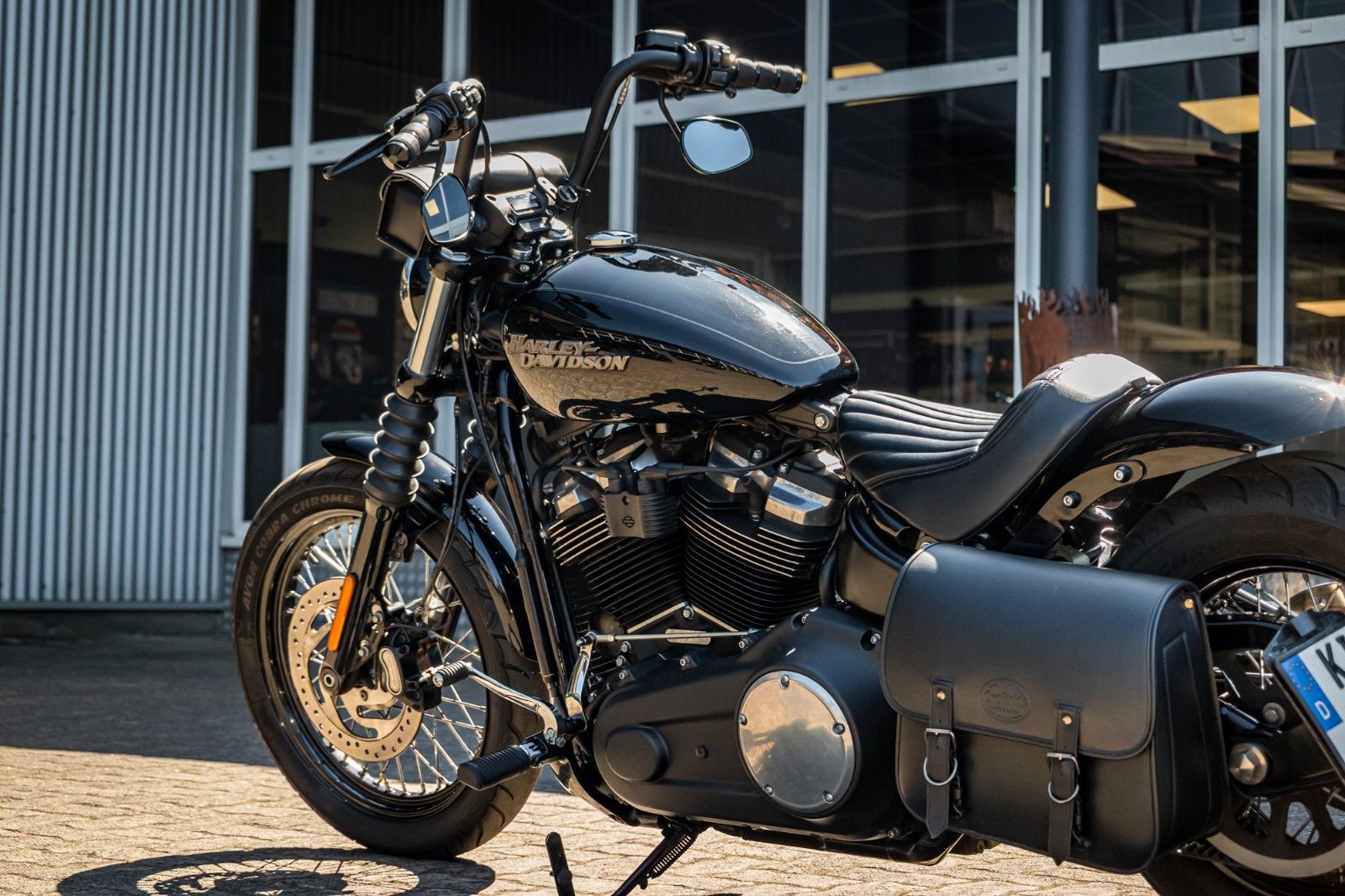 Fahrzeugabbildung Harley-Davidson STREET BOB FXBB - Heckumbau 200er Hinterreifen