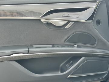 2022 AUDI A8 — фото 10