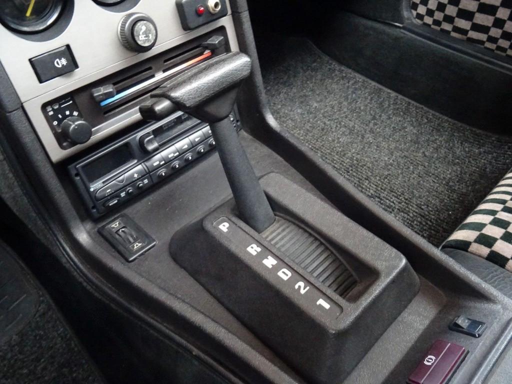 Porsche 944 2.5l Targa Automatik 1982 H-Zulassung