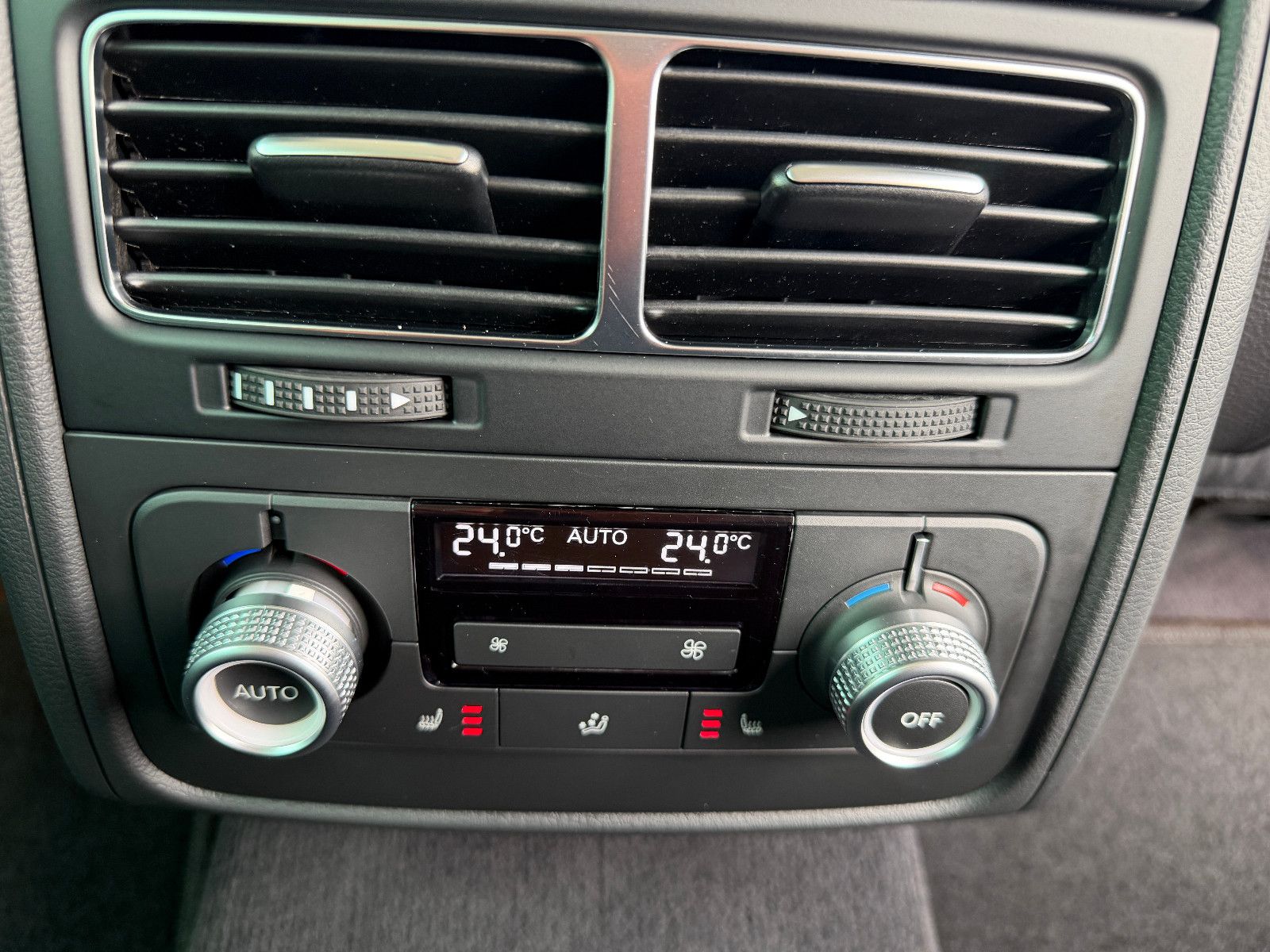 Fahrzeugabbildung Volkswagen Touareg V6 TDI Terrain Tech 4Mot/NAVI/LED/LEDER