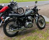 Kawasaki W800 - KAWASAKI W800
