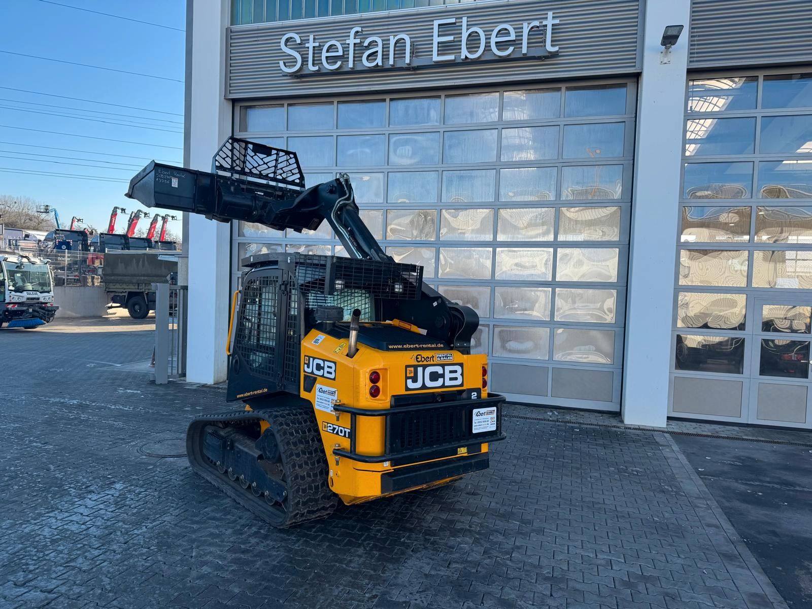 Fahrzeugabbildung JCB 270T S5 / Deltalader / Forst-Kabinenpanzerung