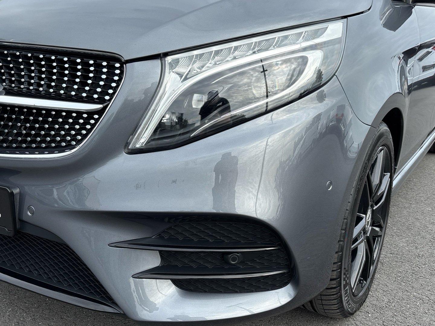 Mercedes-Benz V 300 d Edition lang AMG Pano Kamera AHK2,5t 9G