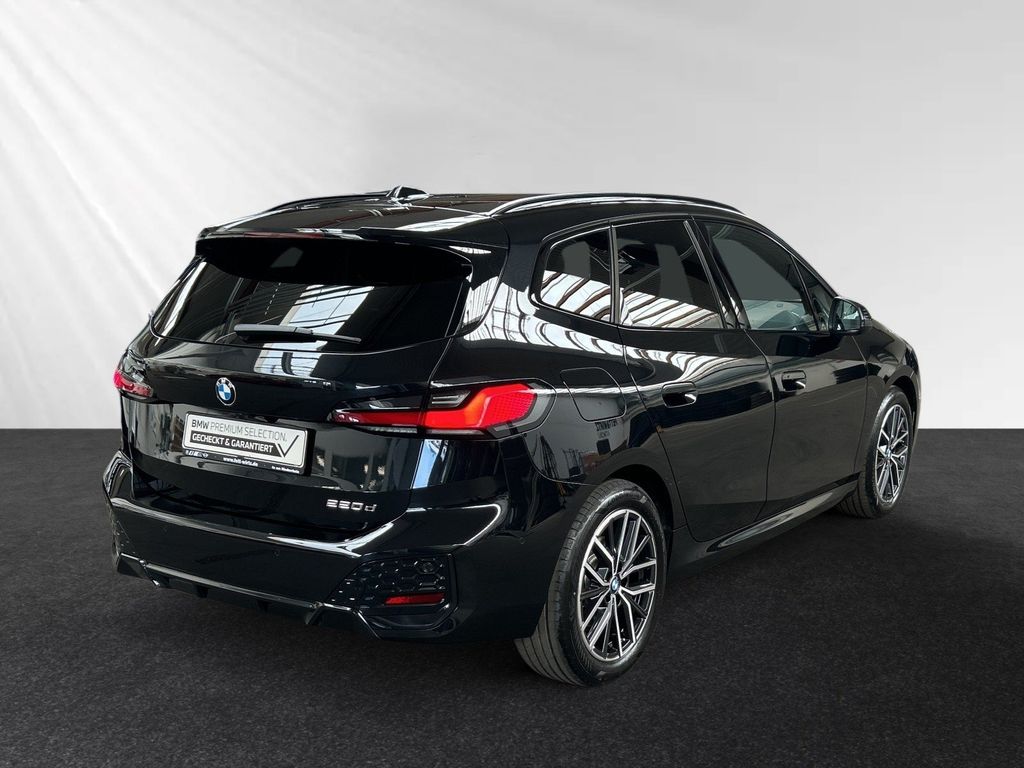 BMW 220 Active Tourer — fotografia 3