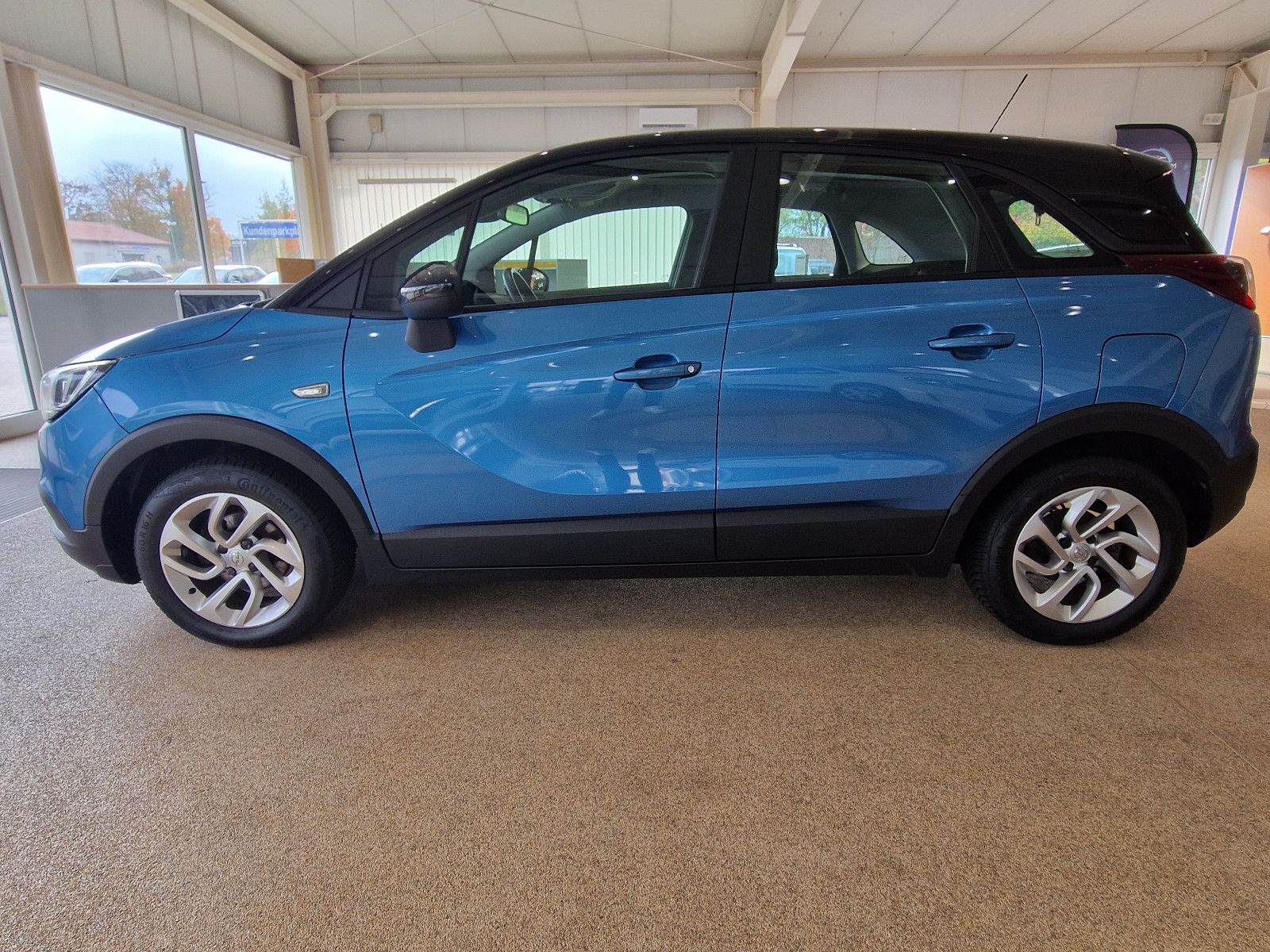 Fahrzeug 3 Fahrzeugabbildung Opel Crossland (X)
