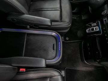 Hyundai Staria 2.2 Signature 4WD Autobahnassistent Leder