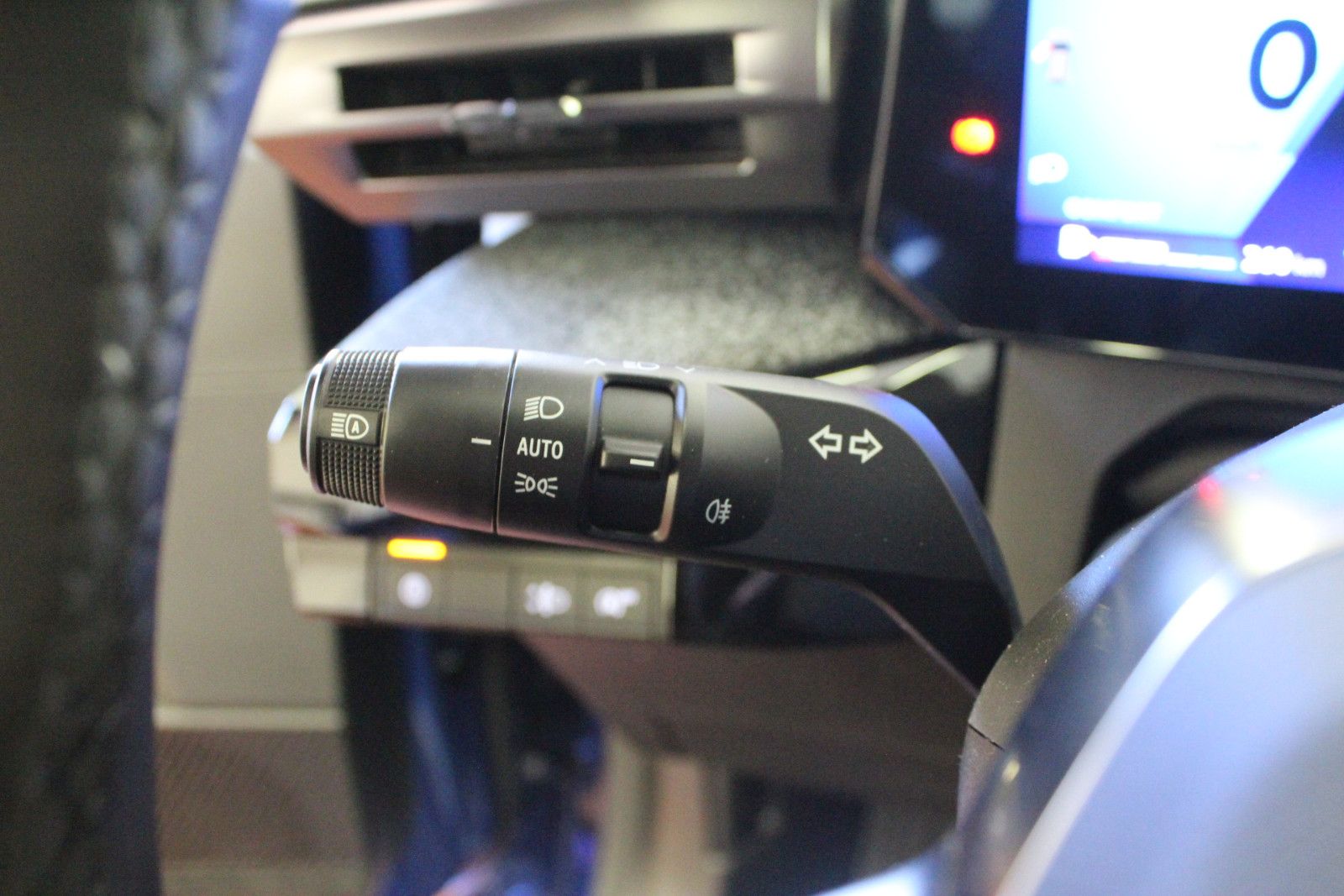 Fahrzeugabbildung Renault Clio TCe 115 Techno *Winter-Paket*Rückfahrkamera