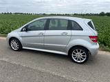 Mercedes-Benz B 220 - aus 2006: Geländewagen