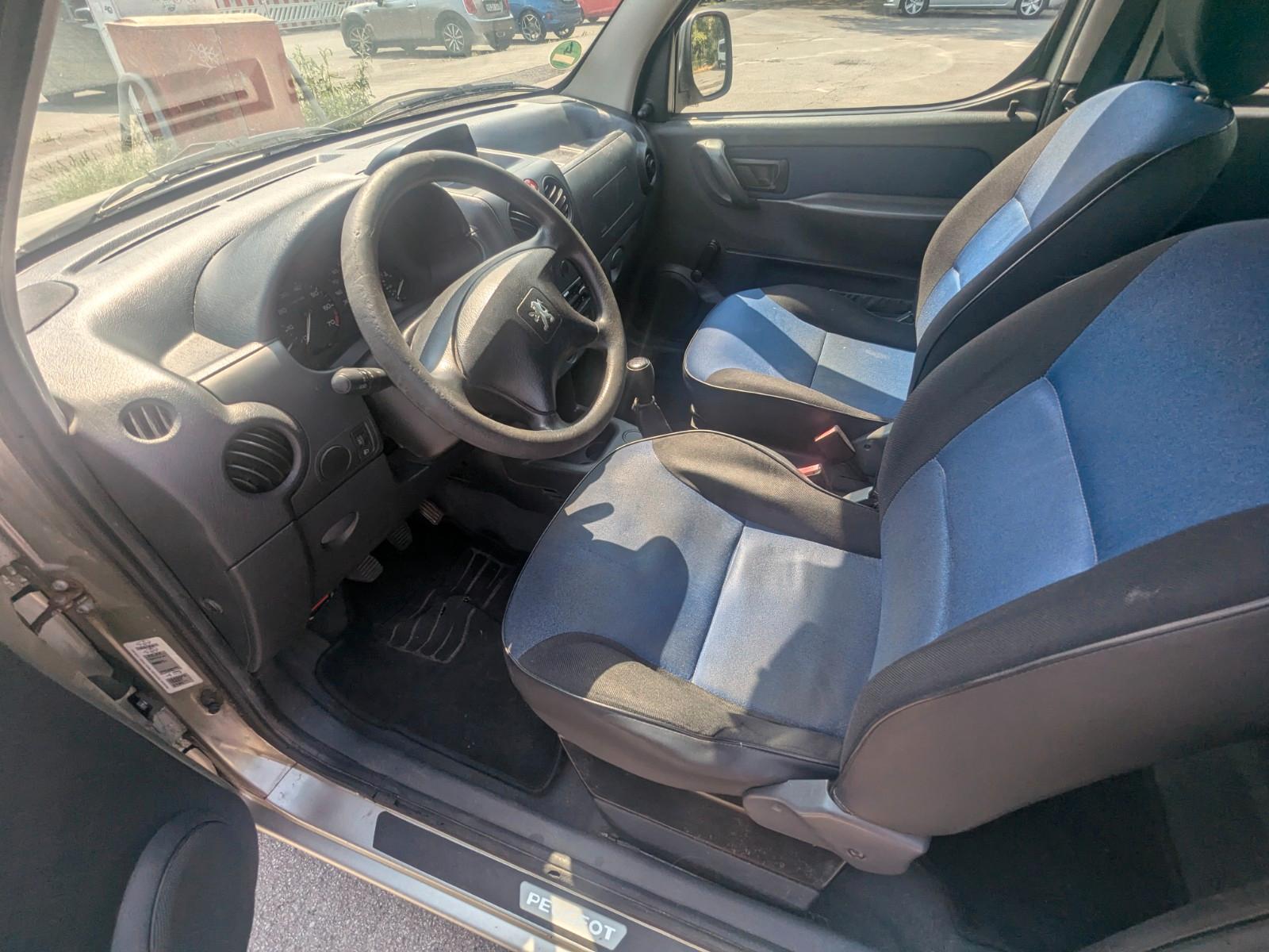 Peugeot Partner Benziner 75 PS