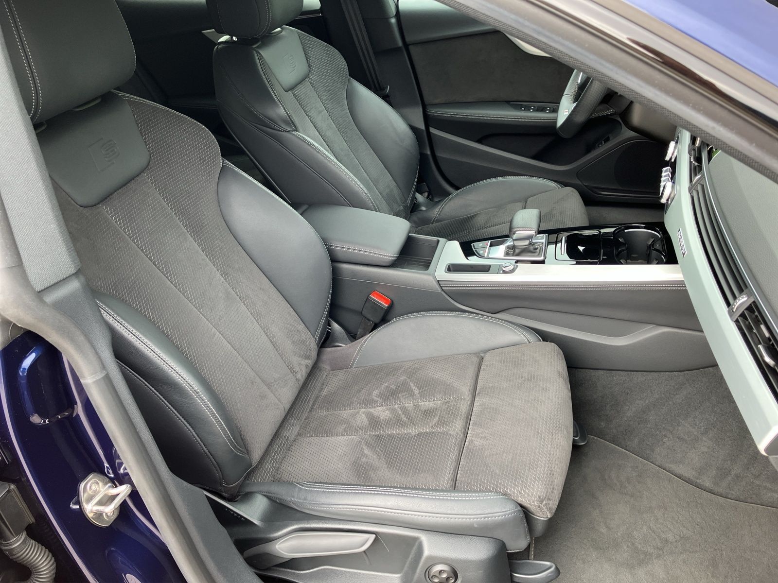 Fahrzeugabbildung Audi A5 Sportback 40 TFSI quattro S line S tronic