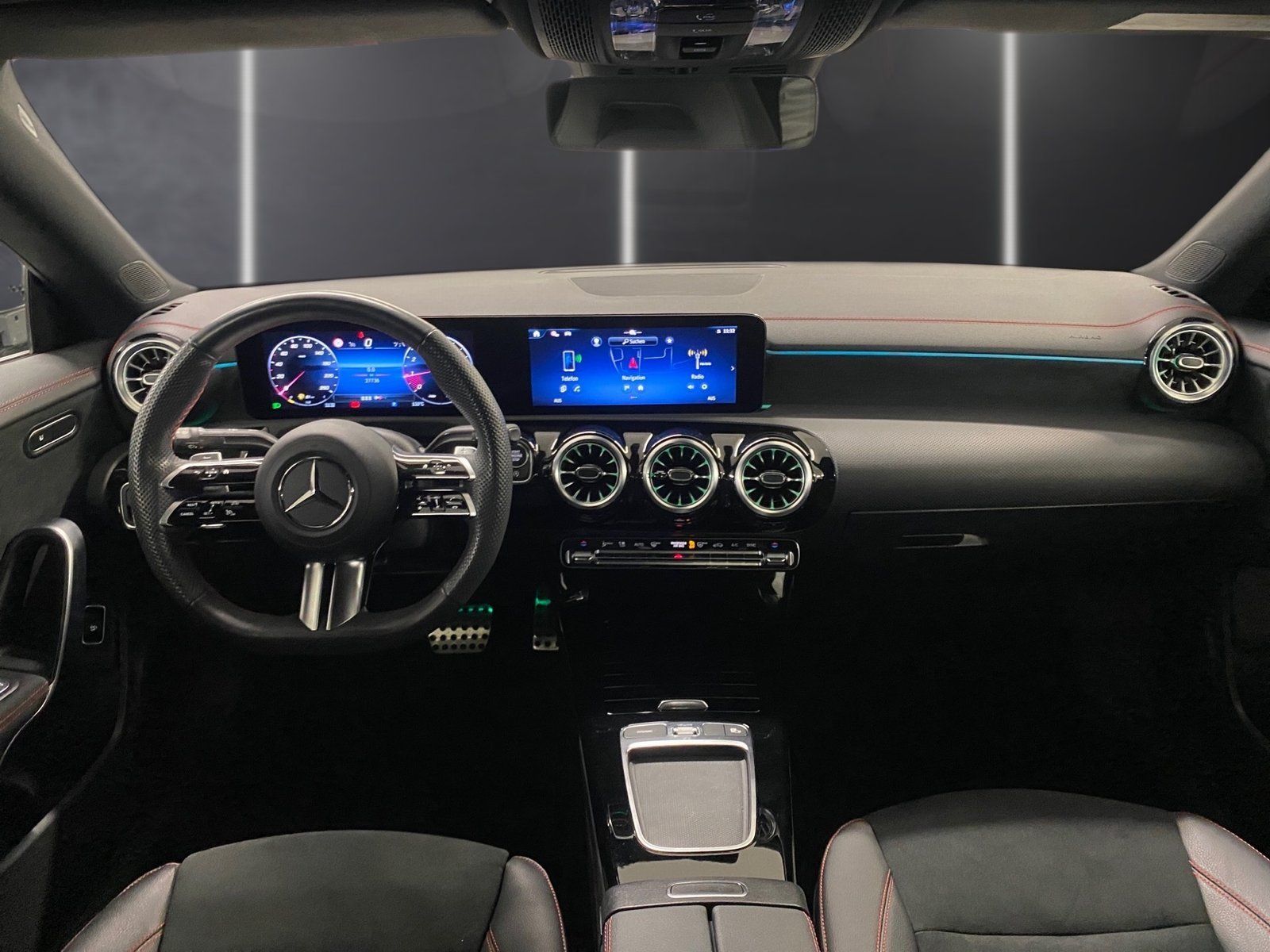 Fahrzeugabbildung Mercedes-Benz CLA 200 AMG*Pano*Totwink*19"*Night*LED*CarPlay*