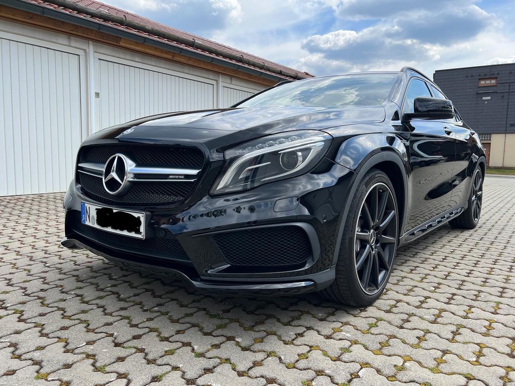 Mercedes-Benz GLA 45 AMG