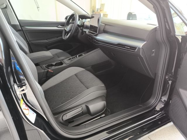 Fahrzeugabbildung Volkswagen Golf Variant 1.5 eTSI DSG Goal LED ACC NAVI AHK