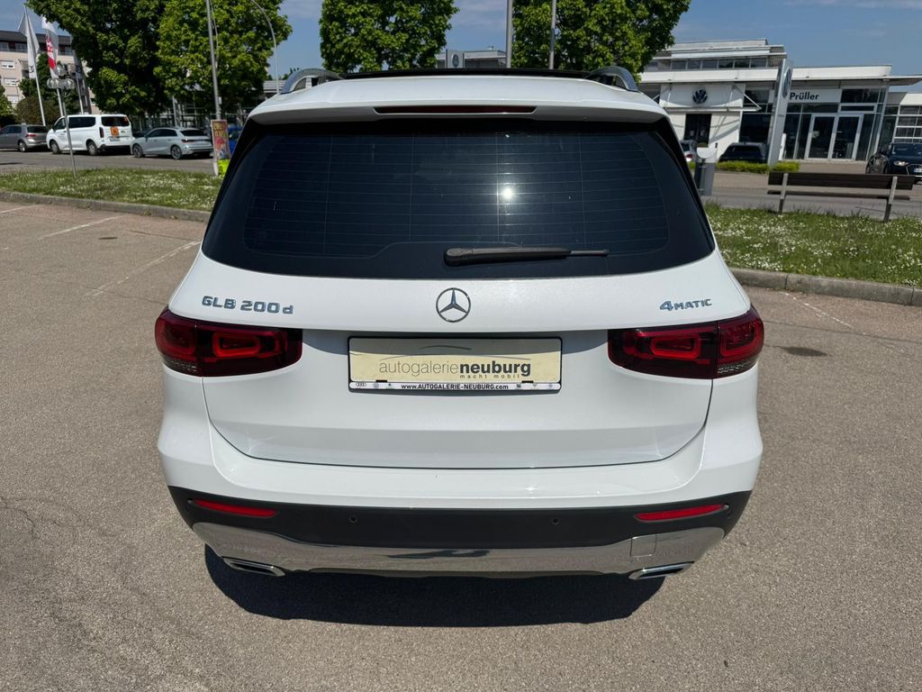 MERCEDES-BENZ GLB 200 2