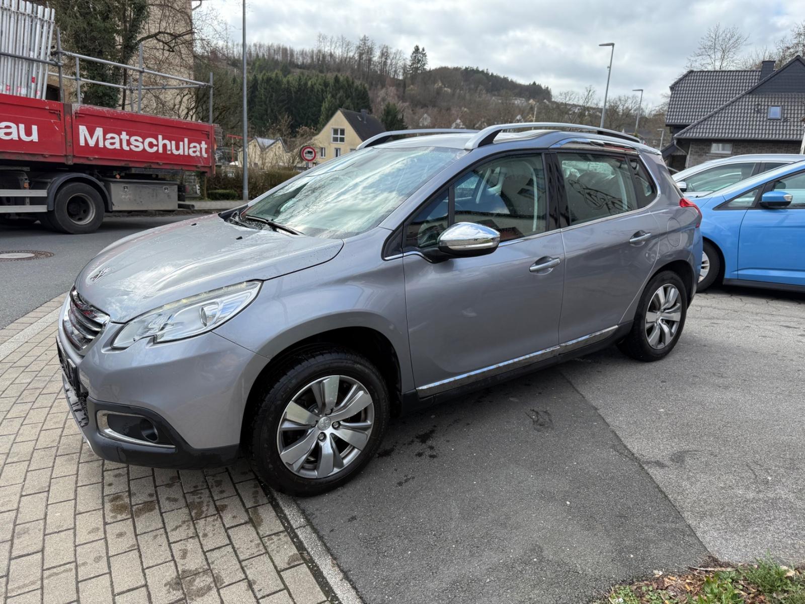 Peugeot 2008 Allure, AHK,PDC,Klima,SHZ,