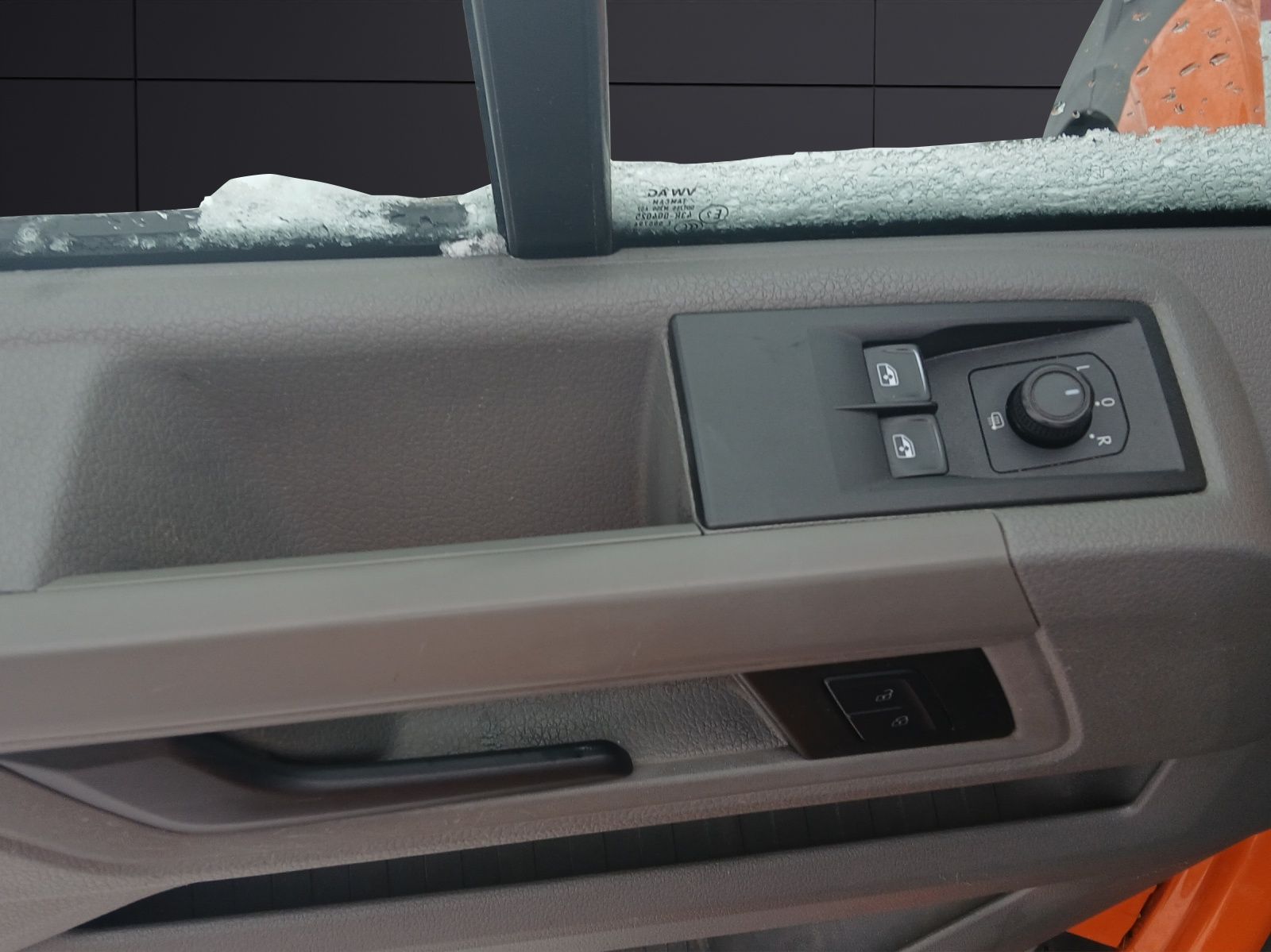 Fahrzeugabbildung Volkswagen Crafter Kasten 35 MR HD AHK Klima RFK