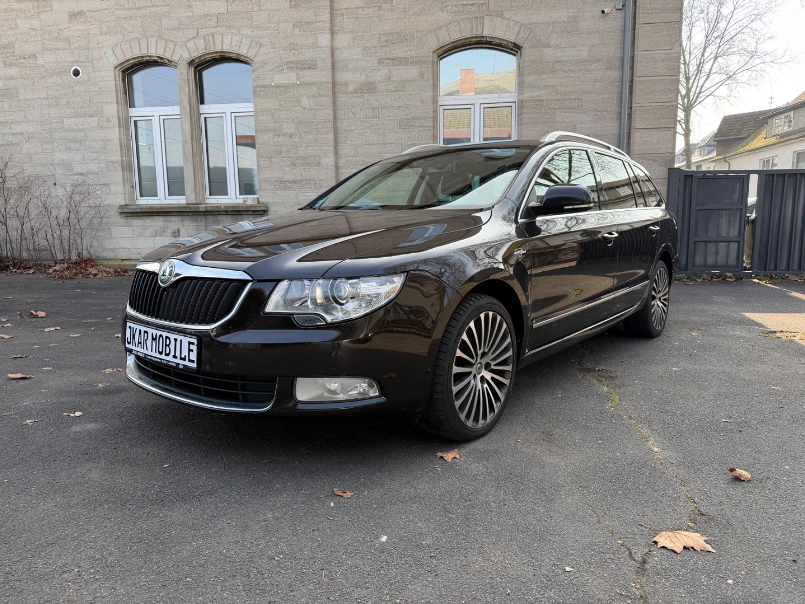 Skoda 2.0 TDI Automatik Kombi*Laurin & Klement*Xenon*