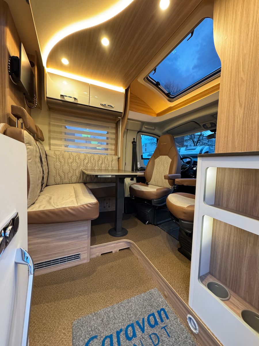 Fahrzeugabbildung Bürstner LIMITED T 690 G FIAT 9G-AUTOMATK HUBBETT SAT TV