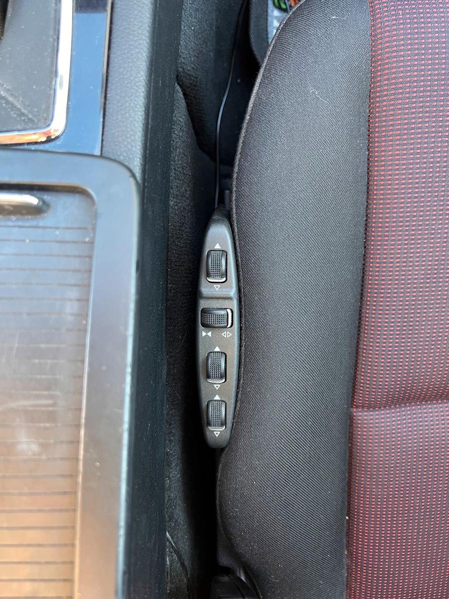 Mercedes-Benz C220 2009 — photo 13