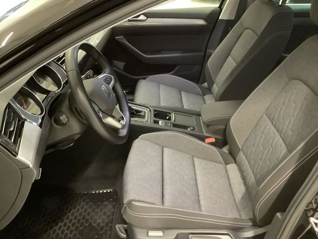 Passat Variant Business 2,0 TDI 110 kW DSG LED,