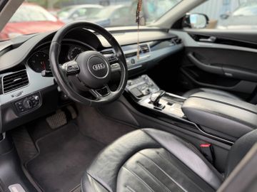 Audi A8 - 8