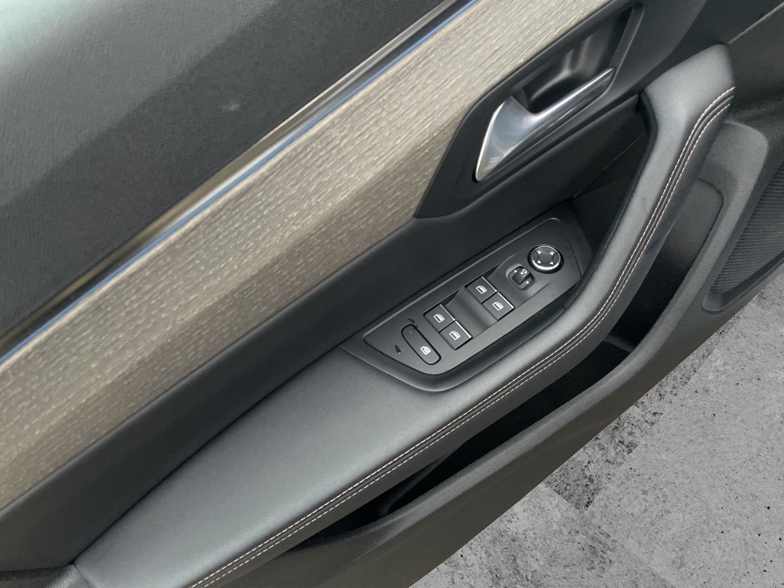 Fahrzeugabbildung Peugeot 508 SW Hybrid 225 GT Pack*LED-Paket*AHK*