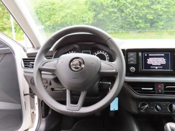 Fotografie 13 des Skoda Scala Cool Plus 1.6 TDi AHK-Vorb. Klima DAB