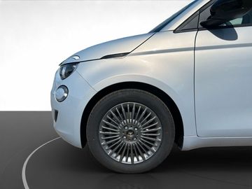 Fiat 500 HYBRID ICON Kam.+SHZ+ACC+LM+PDC+SpurH+KlimaA