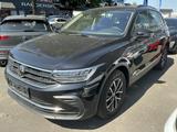 Volkswagen Tiguan Business R.Cam Navi ACC LED SHZ DAB - Volkswagen Tiguan: Van