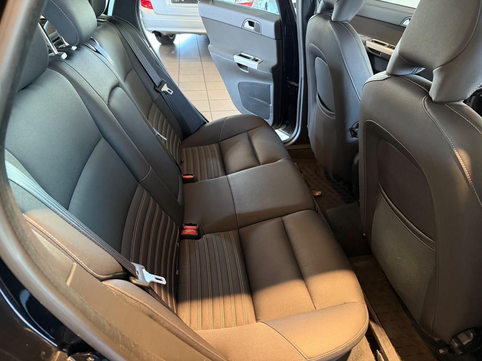 Volvo V50 2009 — photo 14